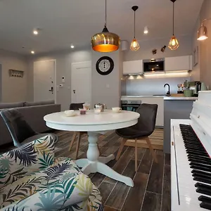 Of The Kings Piano Apartment